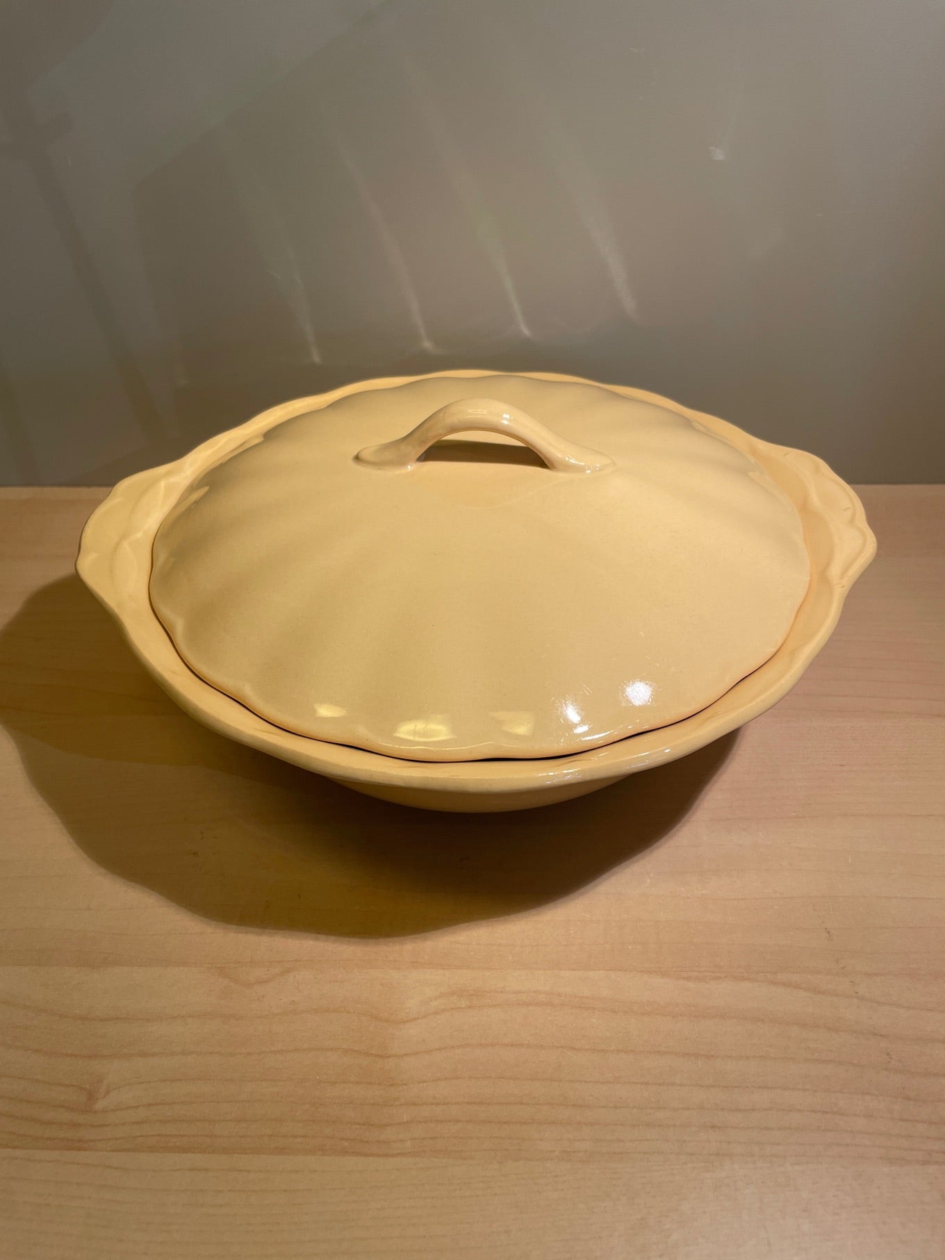 Skål med låg/terrin